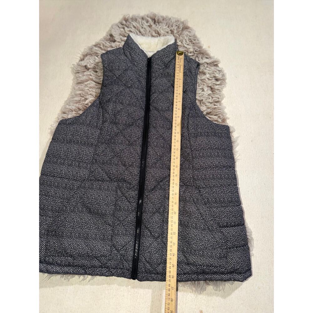 Maurice’s women’s quilted vest herringbone pattern with furry lined - Picture 5 of 10